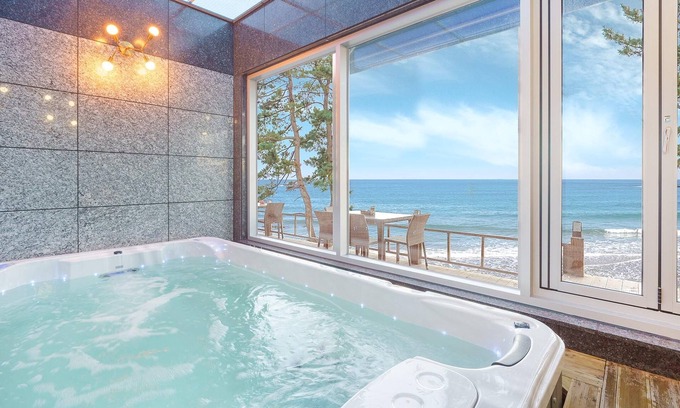 Pohang House | Pohang Playbeach Poolvilla