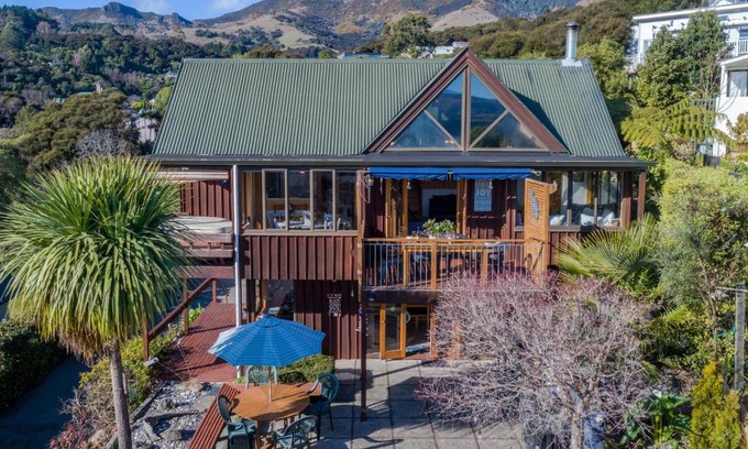 Akaroa House | Pointers - Akaroa Holiday Home