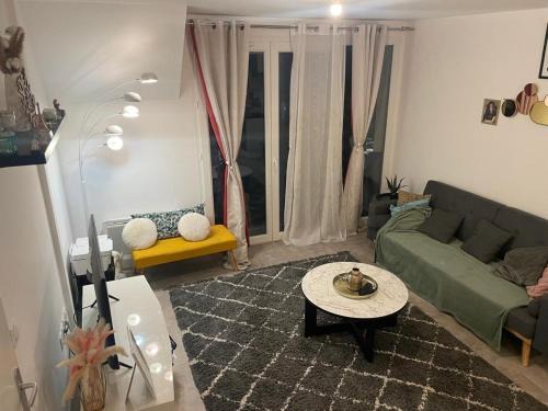 Les Mureaux Apartment | Poissy