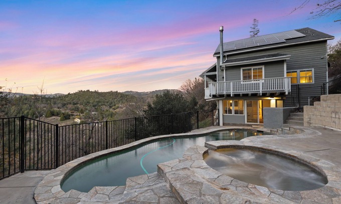 Julian House | Polaris Ridge – Views, Star Gazing, Pool + Jacuzzin