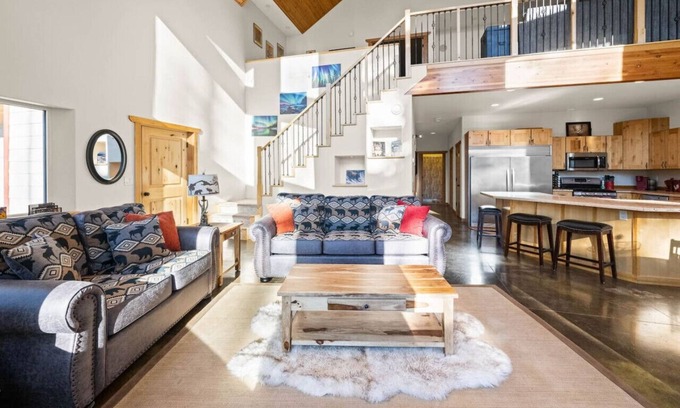 Fairbanks House | Polkadot Peaks On Polkadot