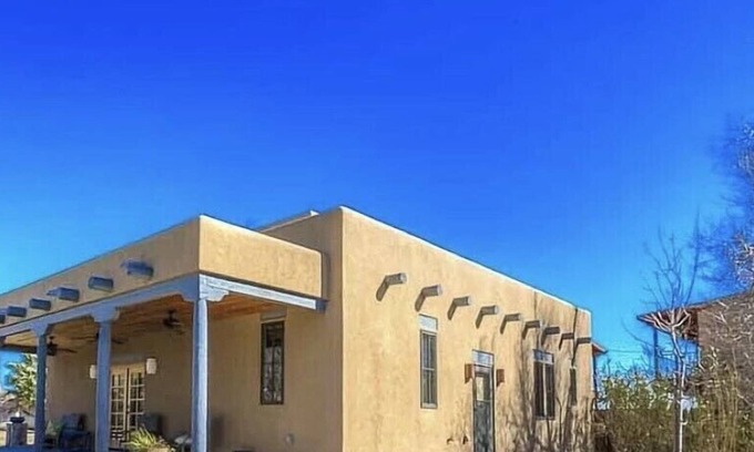 Mesilla Park House | Pomegranate Stand