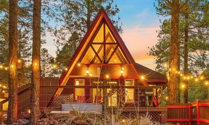 Kachina Village House | Ponderosa Surrounded A-Frame, Private Hiking Trail, Hot Tub, Fire Pit, Sleeps 6!