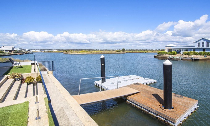 Geographe House | PONTOON PARADISE - Direct Waterfront