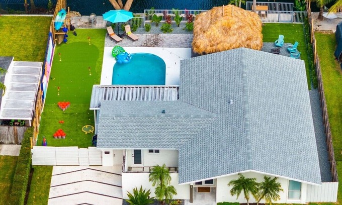 Cutler Bay House | Pool,4-bedroom house ,family friendly, canal front