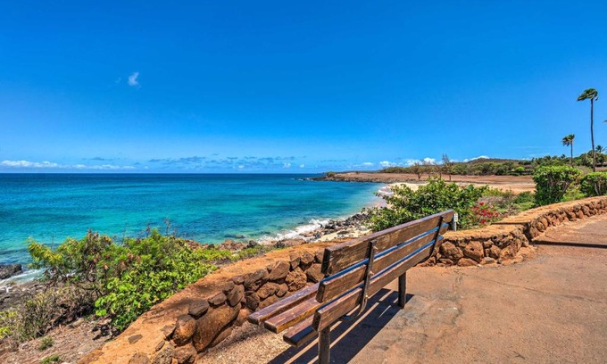 Maunaloa Apartment | Pool Access, Walk to Kepuhi Beach Tranquil Escape