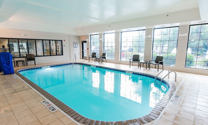 Wilmington Condo | Pool. Free Breakfast. Gym. Near Wrightsville Beach + Perfect for Groups!