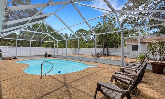 Indian Beach Sapphire Shores House | Pool Home, Walking Distance to Theaters and Museums