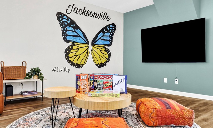 Englewood House | Pool Home with Billiards🎱 Mural🦋 Hammock & Grill🔥