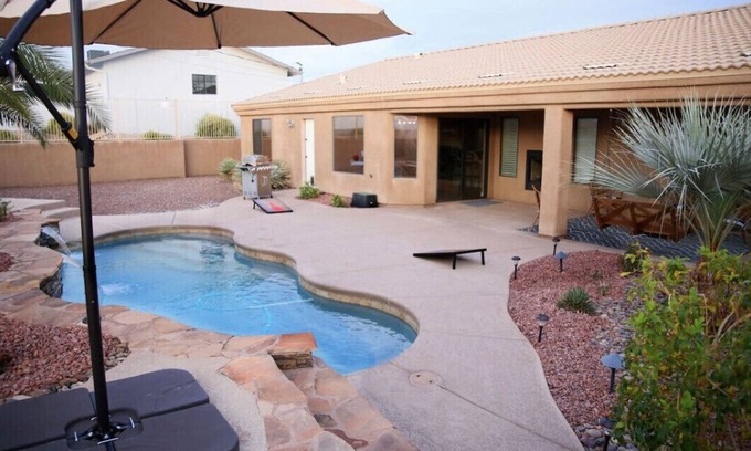 Lake Havasu City House | POOL🏊‍♂️PATIO☀️3BRM🛌2BTH🛁HOME🏡NEAR🌉LONDON BRIDGE ✨