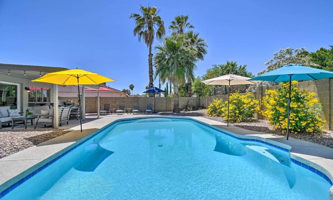 La Paz At Desert Springs House | Pool & Putting Green: Scottsdale Family Escape