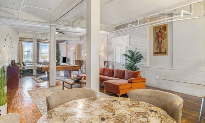 Detroit Apartment | Pool Table Loft Downtown