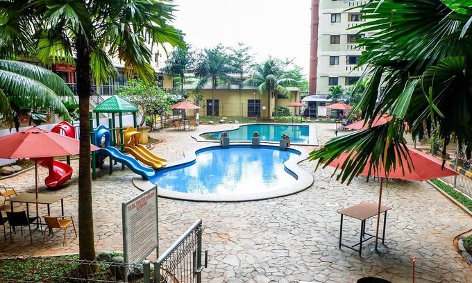 Kebagusan Apartment | Pool View Studio at Kebagusan City Apartment