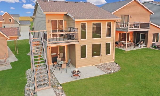 Okoboji House | Poolside Cabin At Bridges Bay - Okoboji - Arnolds Park