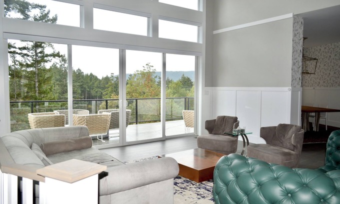 Bear Mountain Resort House | Poolside Fairway Escape on Bear Mountain