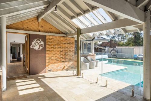 Mount Eliza House | 'Poolside Haven' Your Mount Eliza Family Getaway