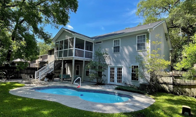 North Charleston House | Poolside Paradise Getaway - North Charleston Gem