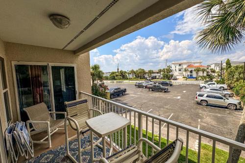 Holiday Isle Apartment | Poolside Villas #203