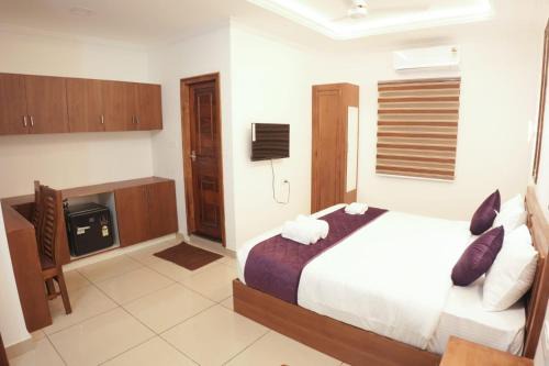 Alappuzha Bed & Breakfast | Pooram Tourist Home