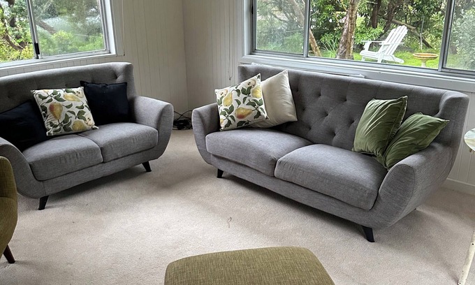 Sandy Point House | Poplar cottage Sandy point , 3 bedroom , 4 min walk to beach