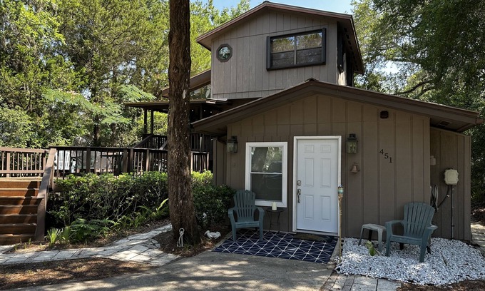Steinhatchee House | Poppy's Place is your unique Steinhatchee destination with river/gulf access
