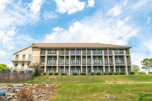 Kimberling City Hotel | Port of Kimberling Resort & Campground