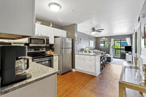 Palmetto Dunes Villa | Port Royal Sound 2BR Villa Balcony Pools & Beach Access