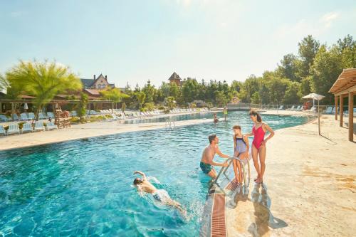 Salou Hotel | PortAventura Hotel Gold River - Includes unlimited access to PortAventura Park & 1 access to Ferrari Land