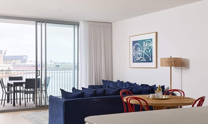 Newcastle Apartment | Portside on Honeysuckle - 1 bed option