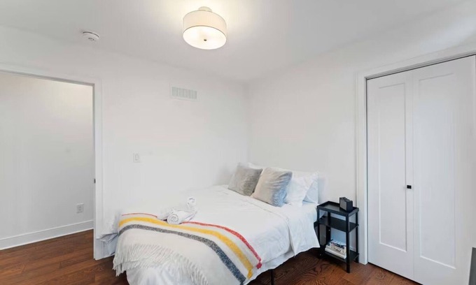 Little Italy House | Posh 2BD *Free Parking* | Little Italy