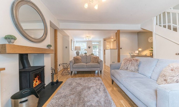 Bowness-on-Windermere Cottage | Pottery Gate - sleeps 4 in modern dog friendly cottage with parking and new bathroom