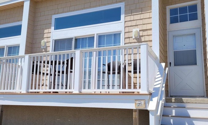 Admiral Estates Condo | Poverty Beach is right across the street from this newly renovated bright Beach Condo.