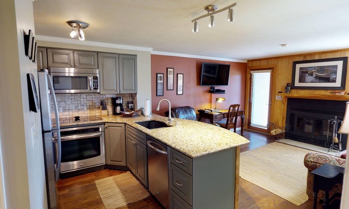 Snowshoe House | Powderidge #44G - PET FRIENDLY! Charming and Homey with Views of Camp 4 Trail by RedAwning