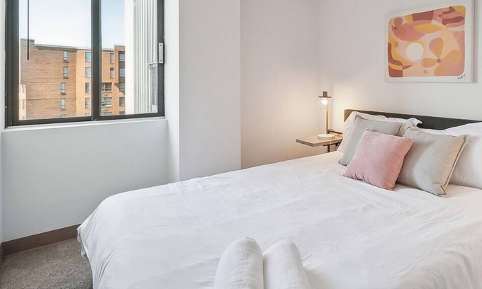 Downtown Harrisburg Apartment | PP 1002 Modern Corporate 2br, pool, Gym