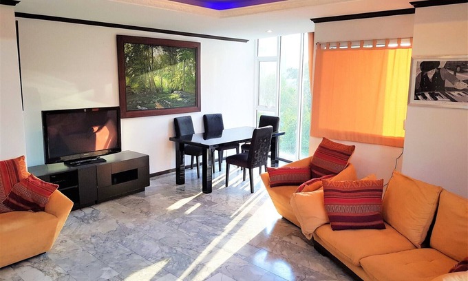 Pratumnak Hill Apartment | Pratumnak 1 bed condo with sea view
