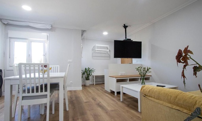 Marin Apartment | Precioso apartamento en Marín.