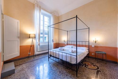 Genoa Historical Centre Apartment | Precious Apartment Genova Historic Center - Happy Rentals