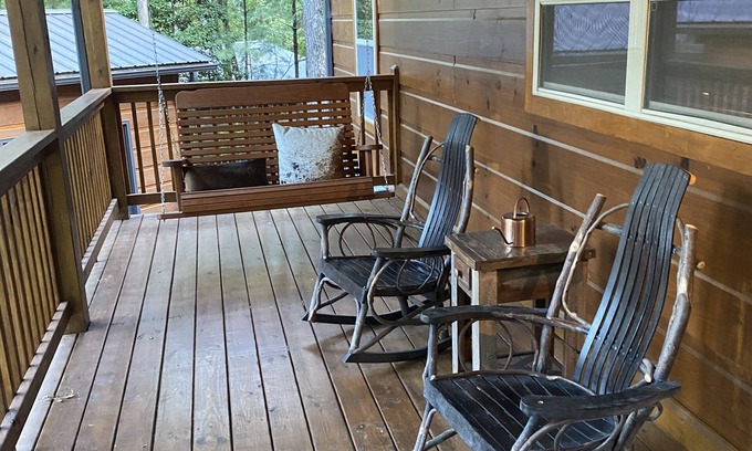 Blairsville Cottage | Premier cabin Nestled in the Ga Mountains in Blairsville, GA