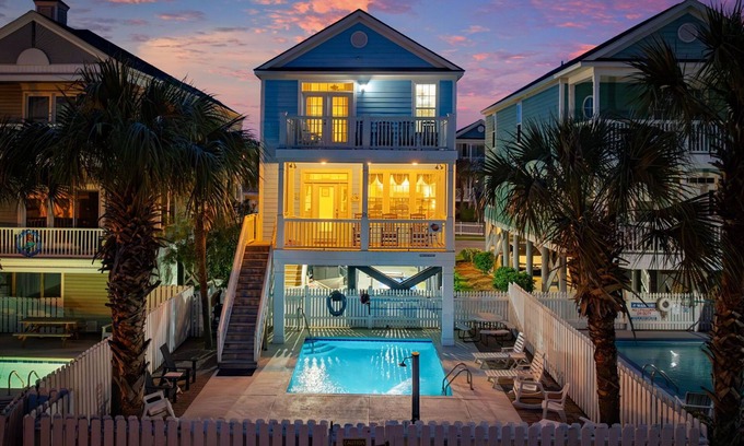 Surfside Beach House | Premier home @ Ocean, Beach, Pier& Dining,Heated Pool, Golf Cart, Many Extras!