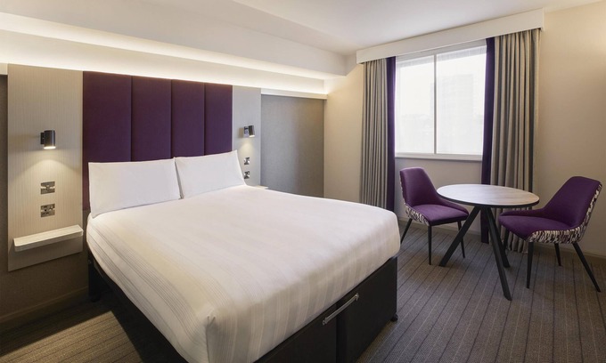 Edgbaston Hotel | Premier Inn Birmingham Central Hagley Road