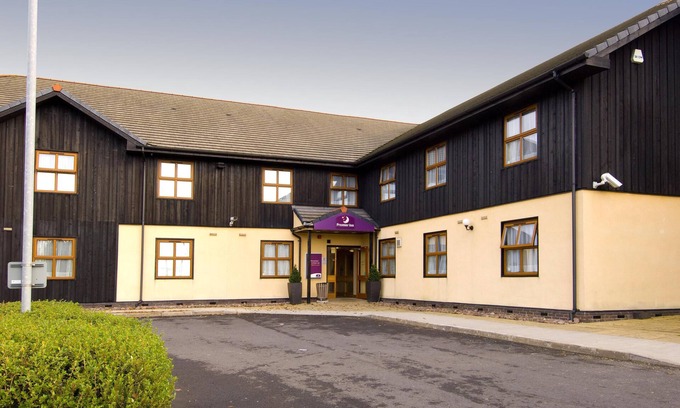 Horwich Hotel | Premier Inn Bolton West
