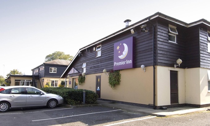 Cheltenham Hotel | Premier Inn Cheltenham North West