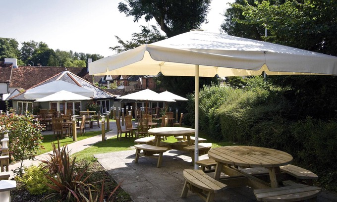 Horndean Hotel | Premier Inn Portsmouth - Horndean