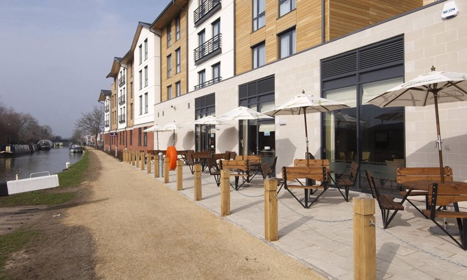 Stratford-upon-Avon Hotel | Premier Inn Stratford-Upon-Avon Waterways