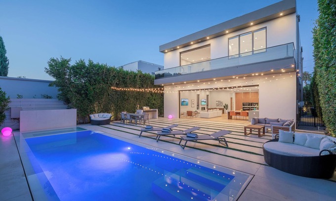 Beverly Grove House | Premier Modern West Hollywood Gated Villa with 4 Bedrooms, Pool & Rooftop Views
