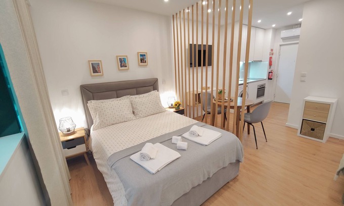 Bonfim Apartment | Premium Apartment - Porto Downtown + Free Parking