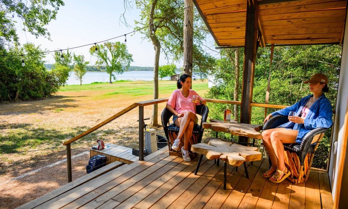 Bastrop Cabin | Premium Lakefront Cabin #3: The Firefly (Austin)