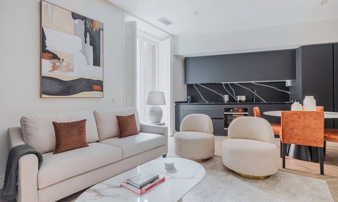 Barrio de La Latina Apartment | Premium Palacio 2BR, Furnished w/Washer & A/C, by Blueground