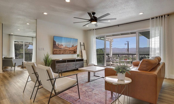 Prescott Heights House | Prescott Retreat - views & minutes to Whiskey Row