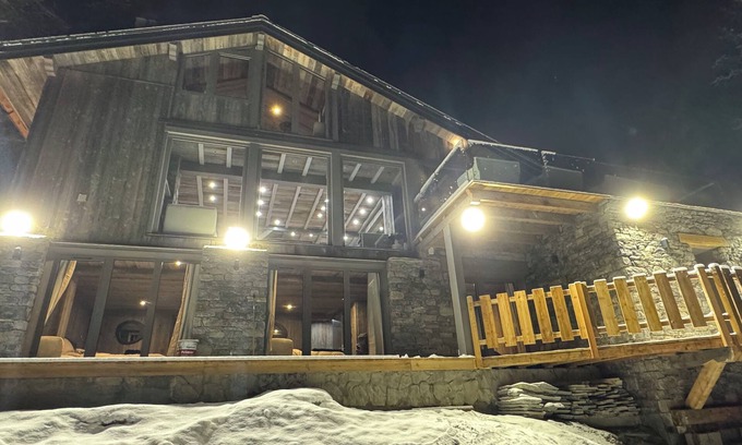 Vallandry Ski Chalet | Prestigious chalet, sleeps 12, sauna, jacuzzi, 100 m from the slopes